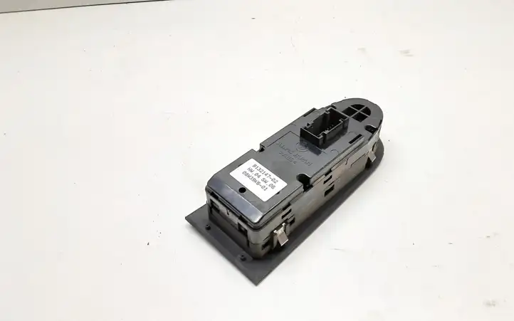 BMW 3 E90 E91 (2005 - 2012) 9132147 Кнопка стеклоподъемников — фото 2