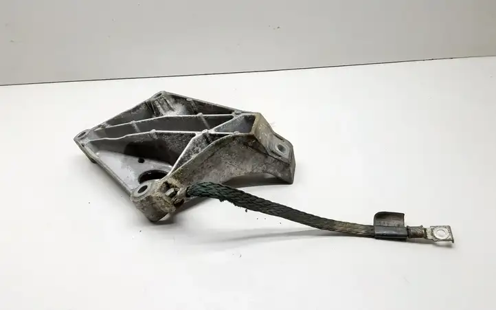 BMW 3 E90 E91 (2005 - 2012) 6775041 Кронштейн двигателя — фото 3