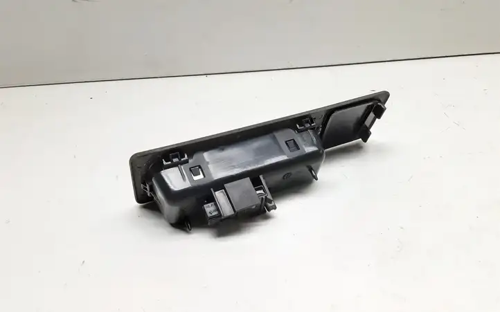 BMW 3 F30 F35 F31 (2012 - 2018) 10822910 Ручка крышки багажника — фото 2