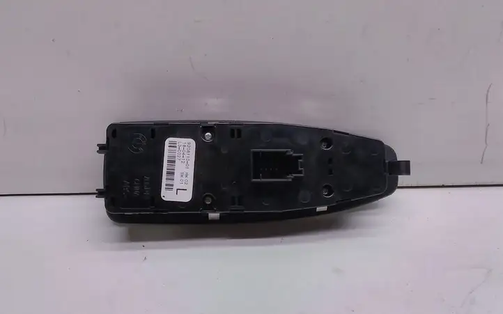 BMW 1 F20 F21 (2011 - 2019) 9208110 Блок кнопок стеклоподъемников — фото 2
