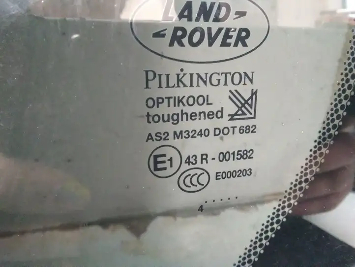 Land Rover Discovery 3 - LR3 (2004 - 2009) 43R001582 Заднее боковое стекло — фото 3