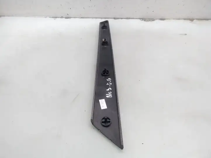 Mercedes-Benz C W203 (2000 - 2007) Прочая отделка задней двери — фото 2