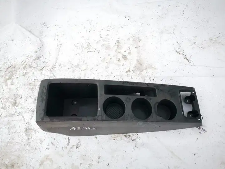 Toyota Corolla Verso AR10 (2004 - 2009) 589110f010 Передний подстаканник — фото 1