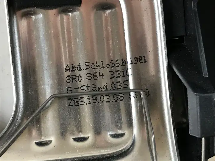 Audi Q5 SQ5 (2008 - 2012) 8R0864513C Отделка порога багажника — фото 4