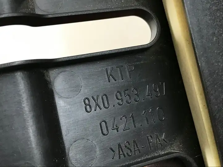 Audi A1 (2010 - 2014) 8X0953497 Обшивка рулевой колонки — фото 3