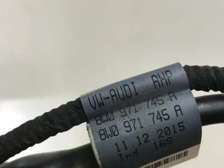 Audi A4 S4 B9 (2015 - 2019) 8W0971745A Трубка топливной системы — фото 4