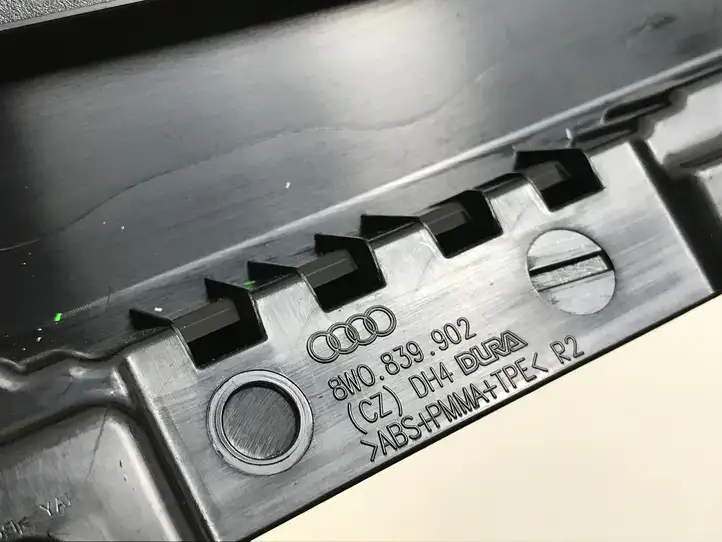 Audi A4 S4 B9 (2015 - 2019) 8W0839902 Прочая отделка задней двери — фото 3