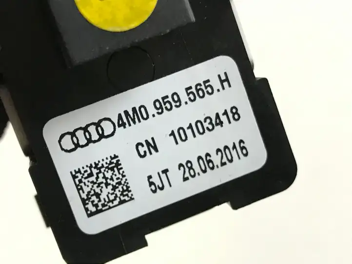 Audi A4 S4 B9 (2015 - 2019) 4M0959565H Кнопка обогрева зеркал — фото 3