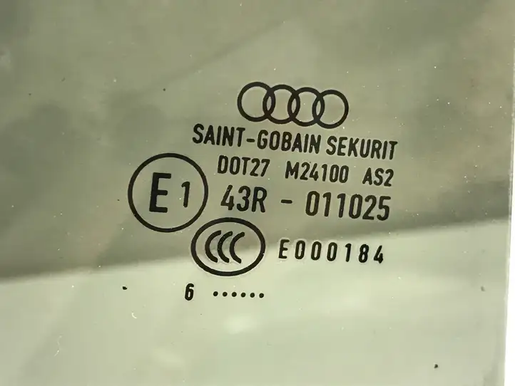 Audi A4 S4 B9 (2015 - 2019) 8W5845206 Стекло задней двери — фото 2