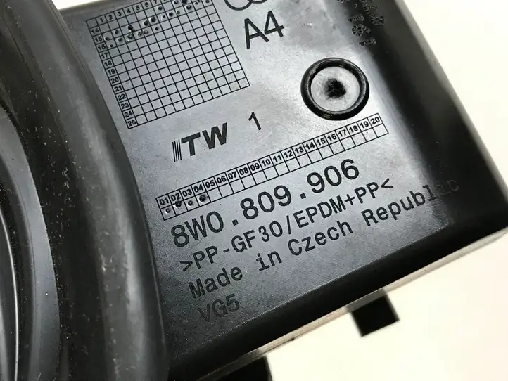 Audi A4 S4 B9 (2015 - 2019) 8W0809906 Крышка топливного бака — фото 4
