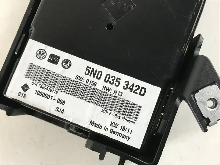 Volkswagen Polo V 6R (2009 - 2015) 5N0035342D USB модуль — фото 3