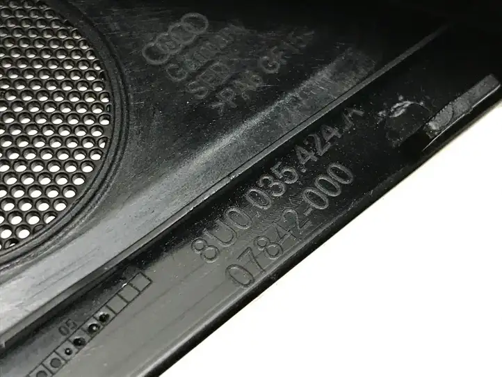 Audi Q3 8U (2011 - 2014) 8U0035424A Накладка динамика передней двери — фото 3