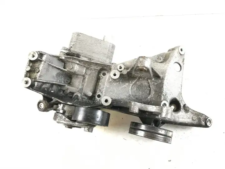 Audi A4 S4 B8 8K (2007 - 2011) 06H903143H Кронштейн масляного фильтра — фото 1