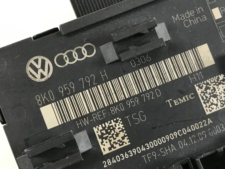 Audi A4 S4 B8 8K (2007 - 2011) 8K0959792H Блок управления дверью — фото 3