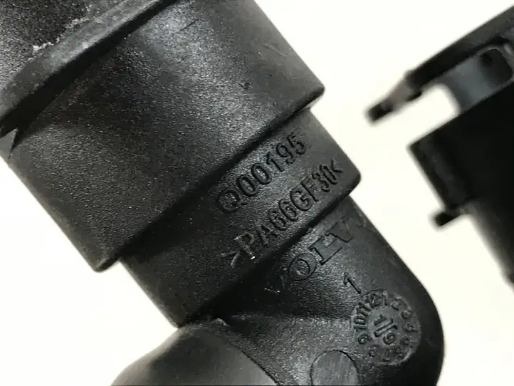 Volvo XC60 (2017 - ) 32138000 Шланги системы охлаждения — фото 5