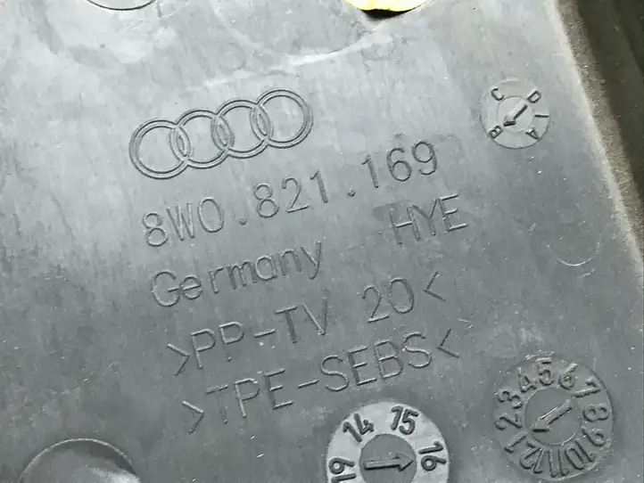 Audi A4 S4 B9 (2015 - 2019) 8W0821169 Накладка крыла — фото 3