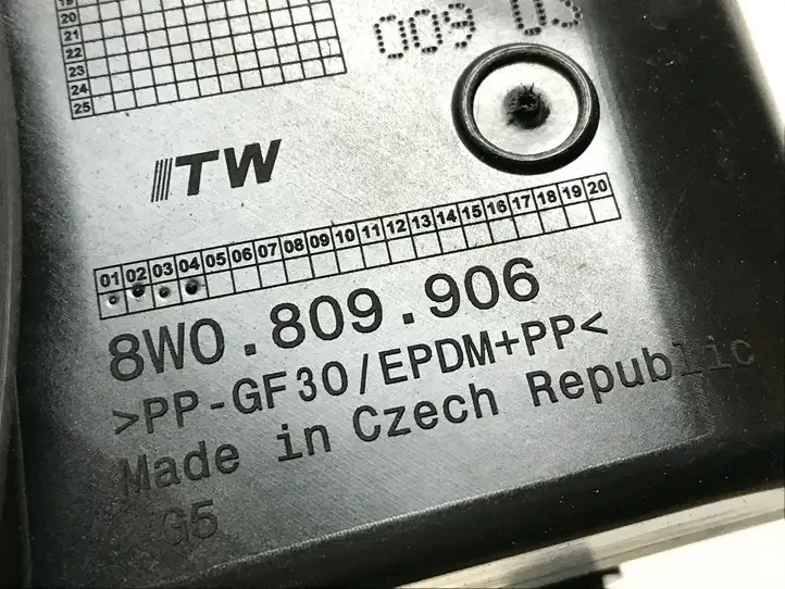 Audi A4 S4 B9 (2015 - 2019) 8W0809906 Крышка топливного бака — фото 4