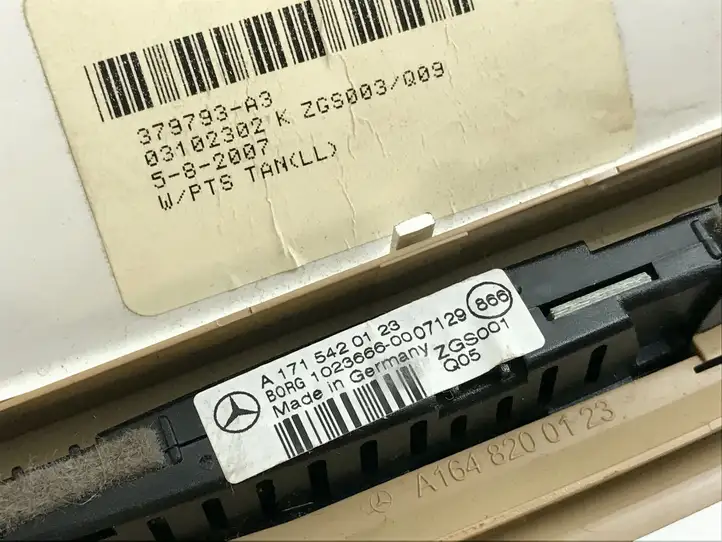 Mercedes-Benz ML W164 (2005 - 2011) A1715420123 Прочие детали салона — фото 3