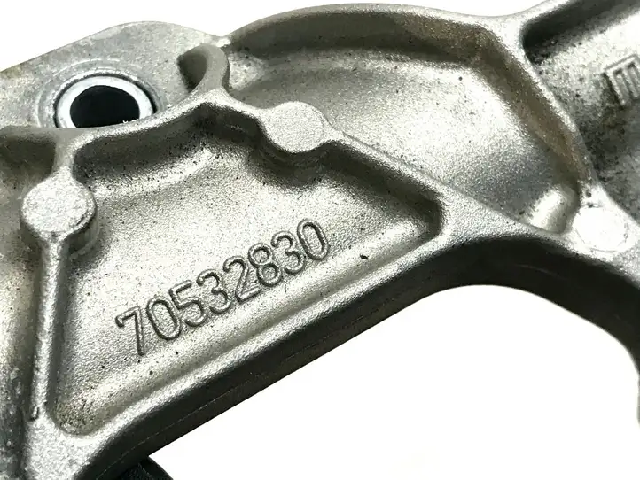 Audi A6 C7 (2011 - 2014) 06E133340E Держатель форсунки — фото 5