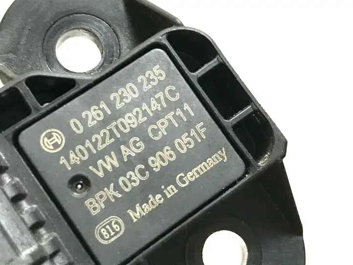 Audi A6 C7 (2011 - 2014) 03C906051F Датчик давления воздуха впуска — фото 3