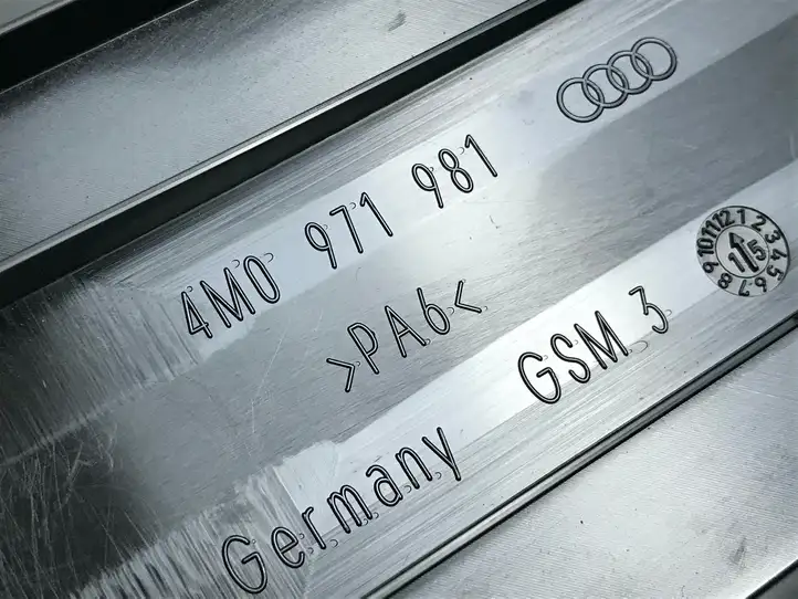 Audi A4 S4 B9 (2015 - 2019) 4M0971981 Прочие детали салона — фото 3