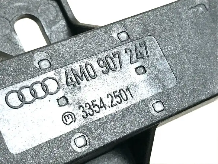 Audi A4 S4 B9 (2015 - 2019) 4M0907247 Блок бесключевого доступа — фото 3
