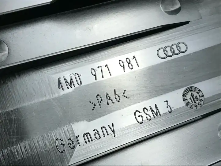 Audi A4 S4 B9 (2015 - 2019) 4M0971981 Прочие детали салона — фото 3