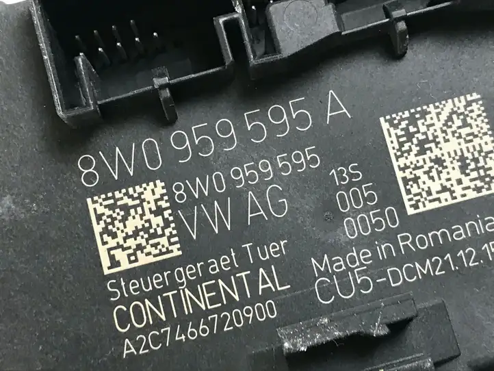 Audi A4 S4 B9 (2015 - 2019) 8W0959595A Блок управления дверью — фото 3