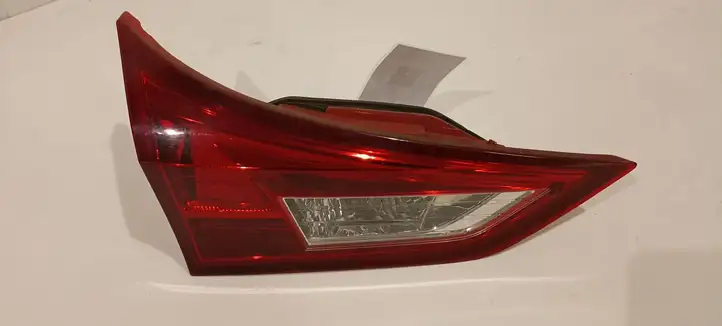Toyota Auris E180 (2012 - 2018) Задний фонарь в крышке багажника — фото 2