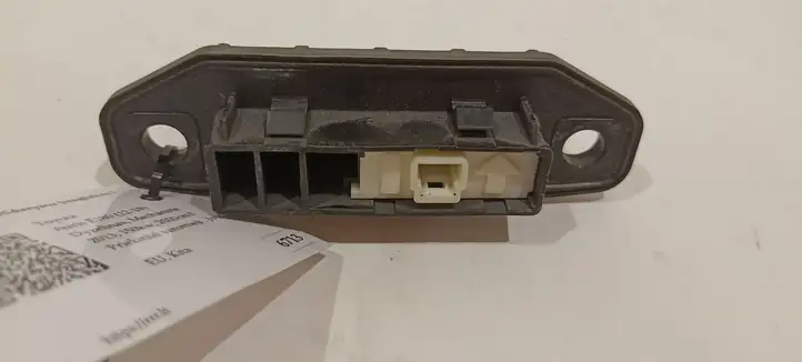 Toyota Auris E180 (2012 - 2018) 150184 Кнопка закрытия крышки багажника — фото 3