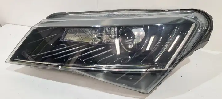Skoda Superb B8 (3V) (2015 - 2023) 3V1941015B Передняя фара — фото 3