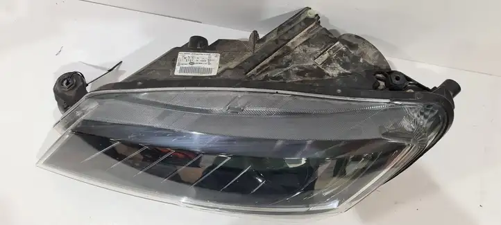 Skoda Superb B8 (3V) (2015 - 2023) 3V1941015B Передняя фара — фото 4