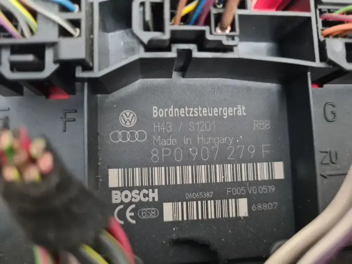 Audi A3/S3 8P (2004 - 2008) 8P0907279F Модуль комфорта — фото 3