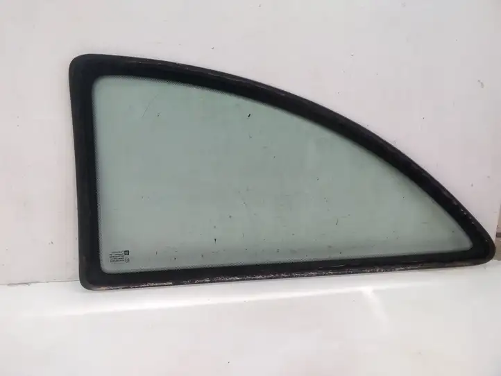 Opel Corsa C (2000 - 2003) 43R007022 Заднее боковое стекло — фото 1