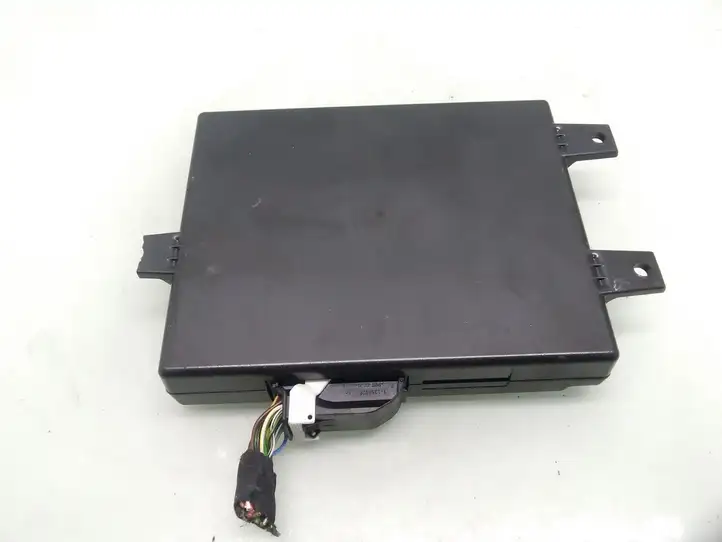 Volkswagen PASSAT B6 (2005 - 2010) 3C0035729E Блок GSM — фото 3