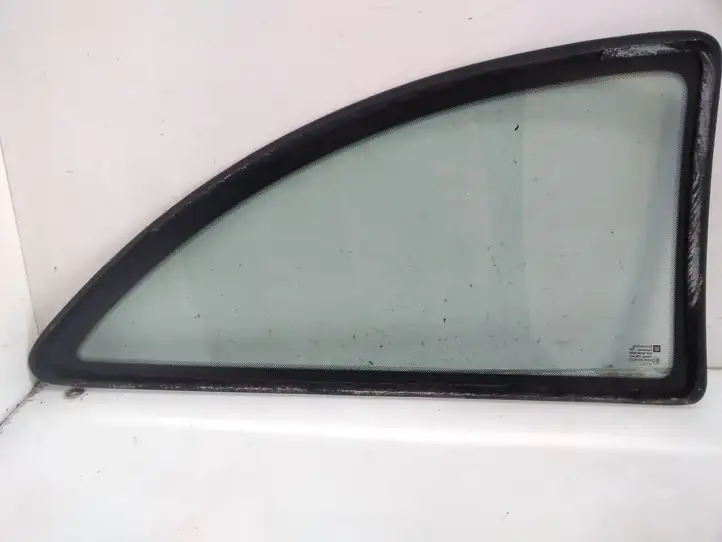 Opel Corsa C (2000 - 2003) 43R007022 Заднее боковое стекло — фото 3