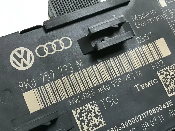 Audi Q5 SQ5 (2008 - 2012) 8K0959793M Блок управления дверью — фото 3