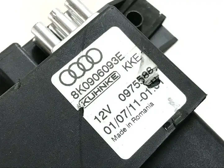 Audi Q5 SQ5 (2008 - 2012) 8K0906093E Реле насоса горючего — фото 3