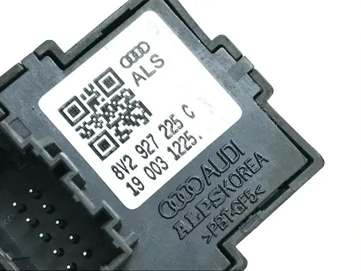Audi A3/S3 8V (2016 - 2020) 8V2927225C Кнопка ручного тормоза — фото 3