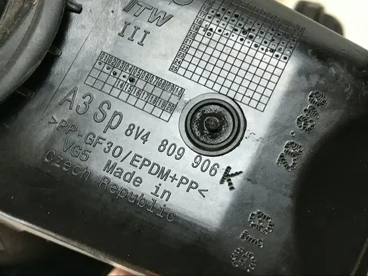 Audi A3/S3 8V (2016 - 2020) 8V4809906K Крышка топливного бака — фото 4