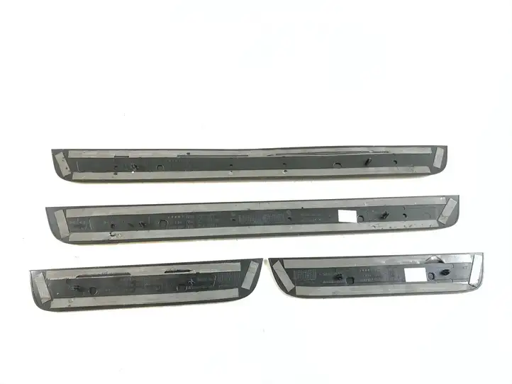 Audi A4 S4 B8 8K (2007 - 2011) 8K0853376 Внутренняя отделка переднего порога — фото 4