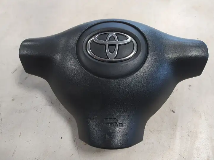 Toyota Yaris (2003 - 2005) Подушка безопасности руля — фото 1