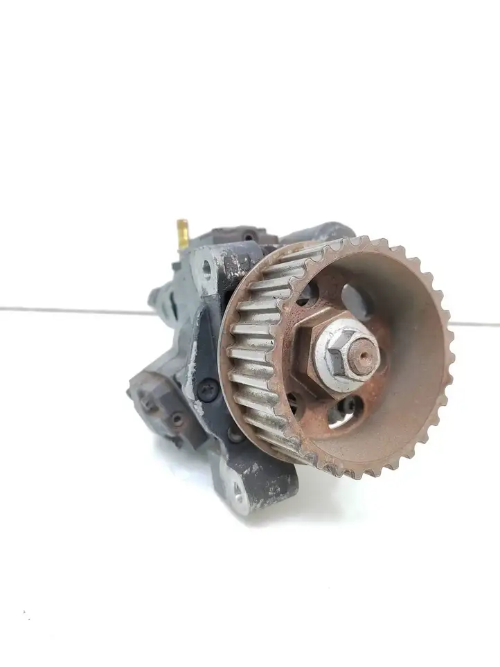 Nissan Qashqai (2006 - 2010) 8200663258 Топливный насос — фото 1