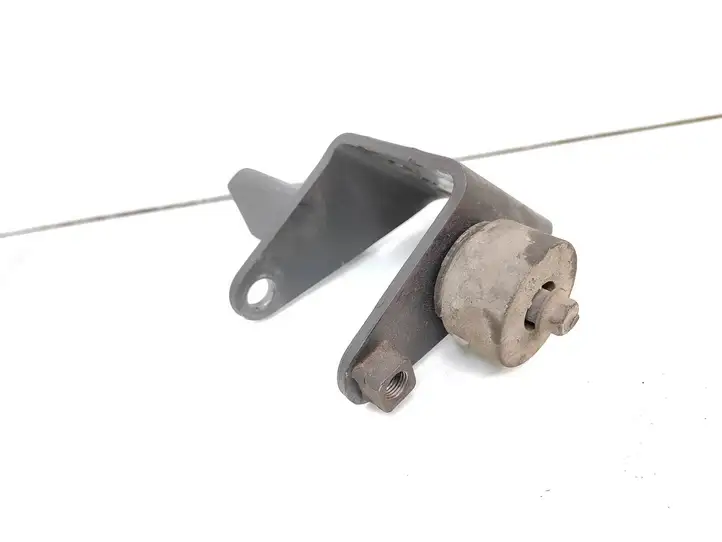 Toyota Avensis T250 (2006 - 2009) Кронштейн КПП — фото 1
