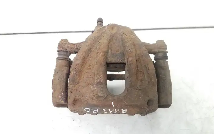 Toyota Avensis T250 (2006 - 2009) Тормозной суппорт передний — фото 1