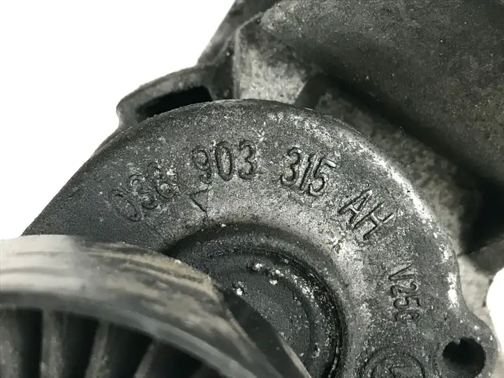 Audi A5 8T 8F (2007 - 2011) 03L903143H Кронштейн генератора — фото 5