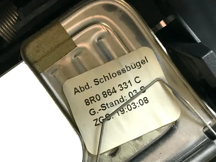 Audi Q5 SQ5 (2008 - 2012) 8R0864331C Отделка порога багажника — фото 4