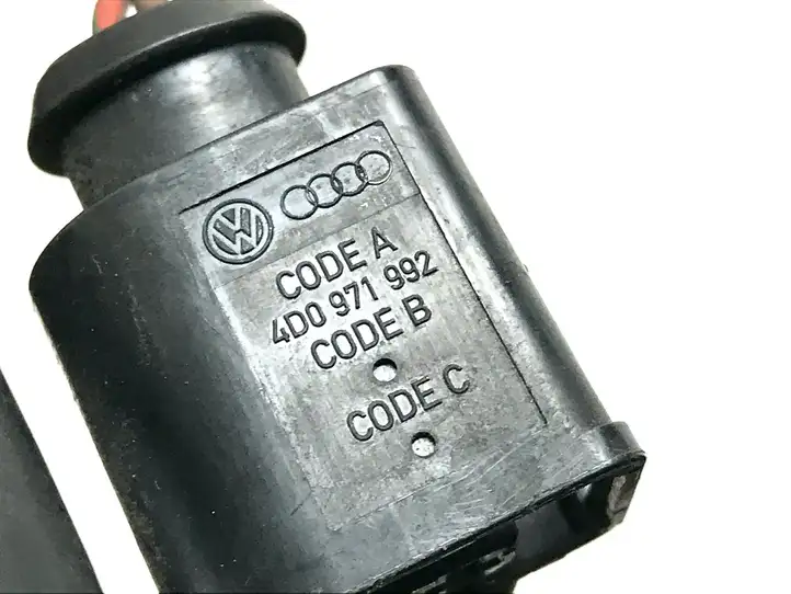 Audi Q5 SQ5 (2008 - 2012) 06E971627R Проводка топливных форсунок — фото 5