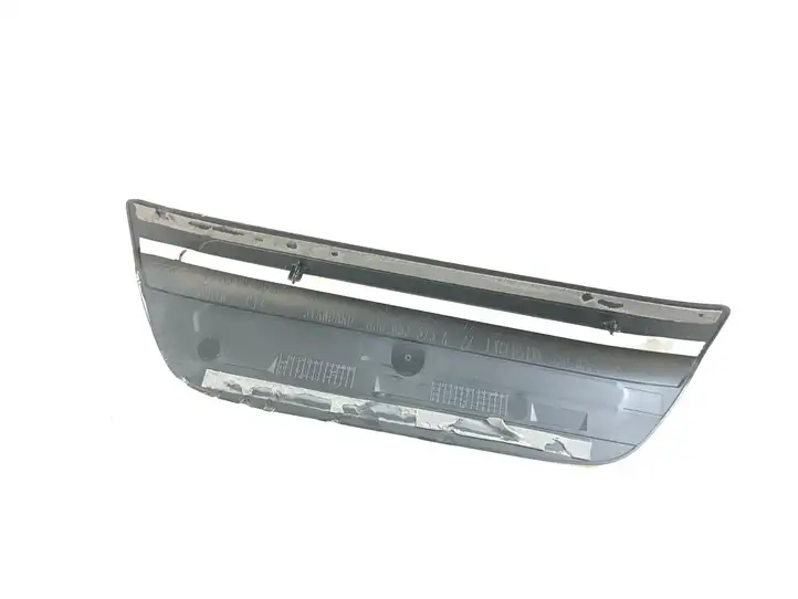 Audi Q3 8U (2011 - 2014) 8U0853375 Внутренняя отделка заднего порога — фото 2