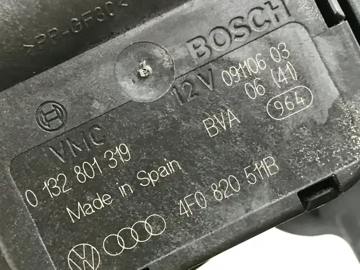 Audi Q7 4L (2005 - 2009) 7L0820526C Другая деталь консоли (туннеля) — фото 5